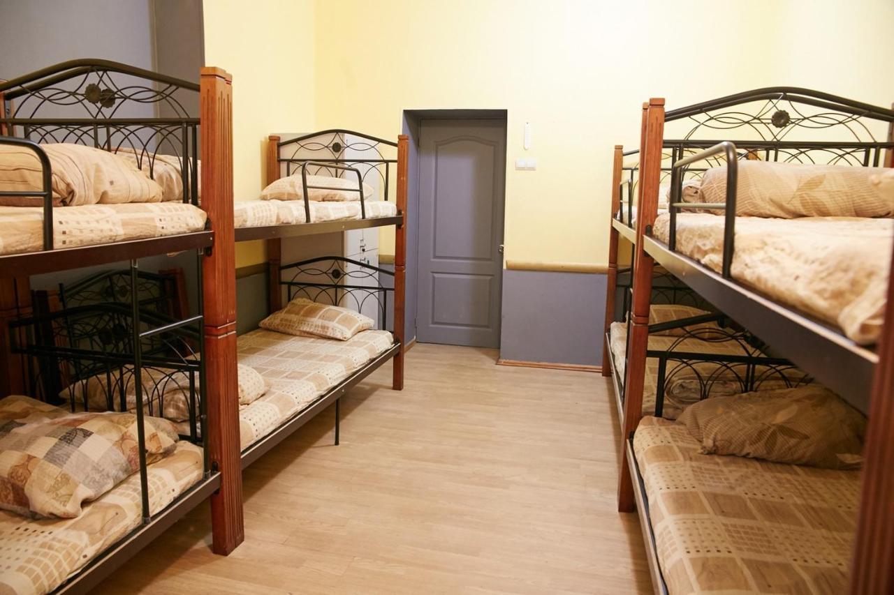 Night & Day Hostel Kyiv Exterior foto