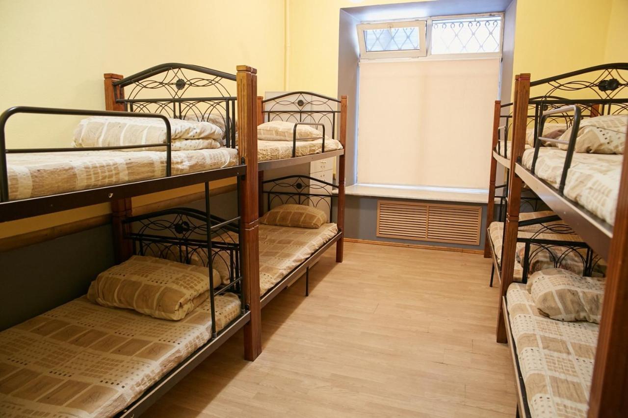 Night & Day Hostel Kyiv Exterior foto